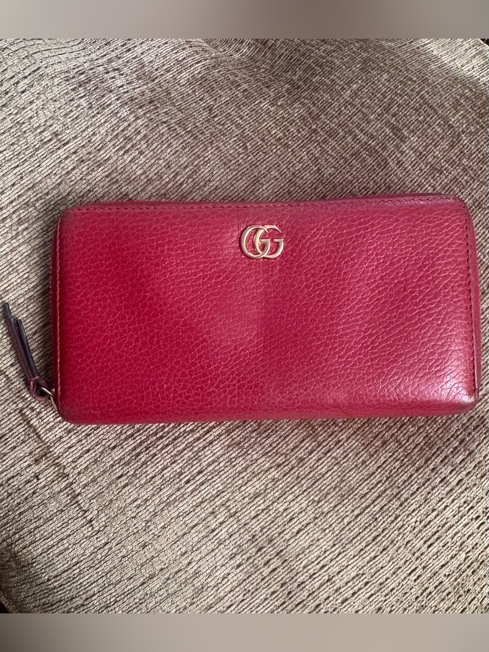 Gucci GG Marmont Leather Zip-Around Wallet